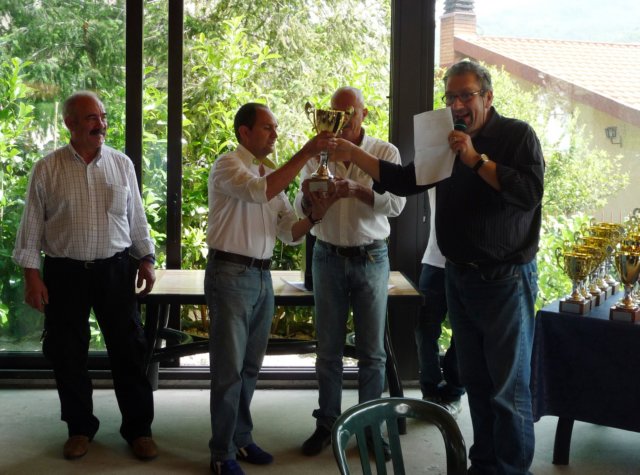 tourdelsalamesangelodibrolopremiazionelaplacamarchese2.jpg