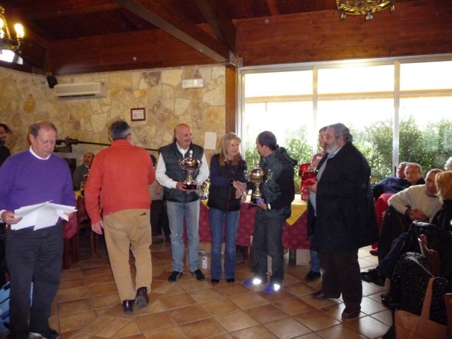 trofeocantinecalatrasipremiazionedellequipaggiolaplacamarchese2.jpg