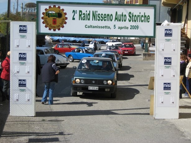 raidnissenoautostorichetavianosiragusanopartenza.jpg