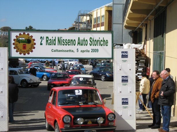 raidnissenoautostoricheucaravellopartenza.jpg